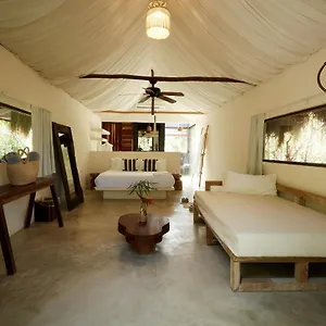 roc-jungle-tulum.allrivieramayahotels.com/